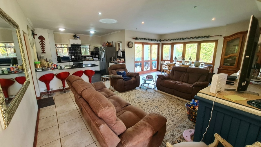 5 Bedroom Property for Sale in Schoongezicht Western Cape